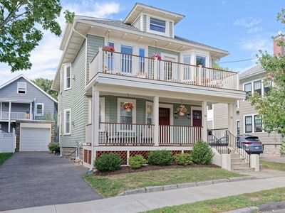 52 Newcomb St FLOOR 2, Arlington, MA, 02474