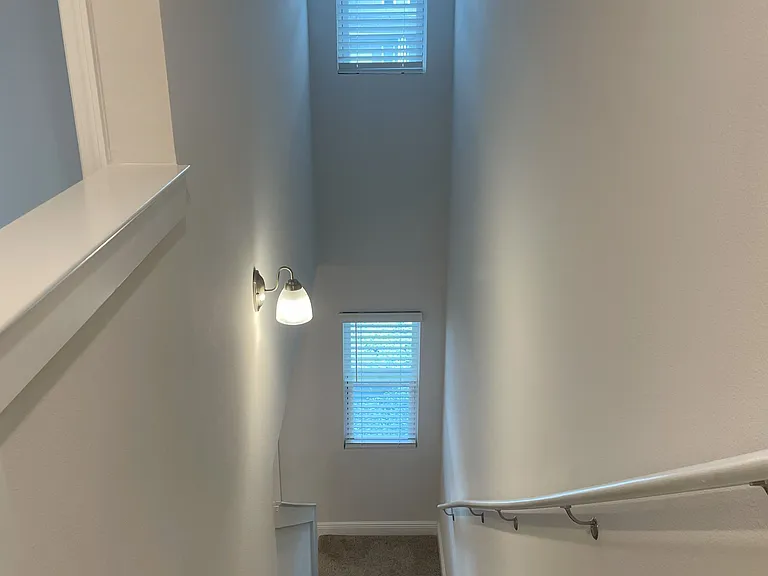 9815 Fowler Ave — Photo 16