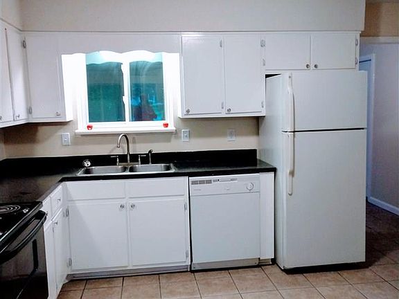 5th image of 3109 Fayal Dr