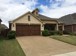 917 Lighthouse Ln, Aubrey, TX 76227