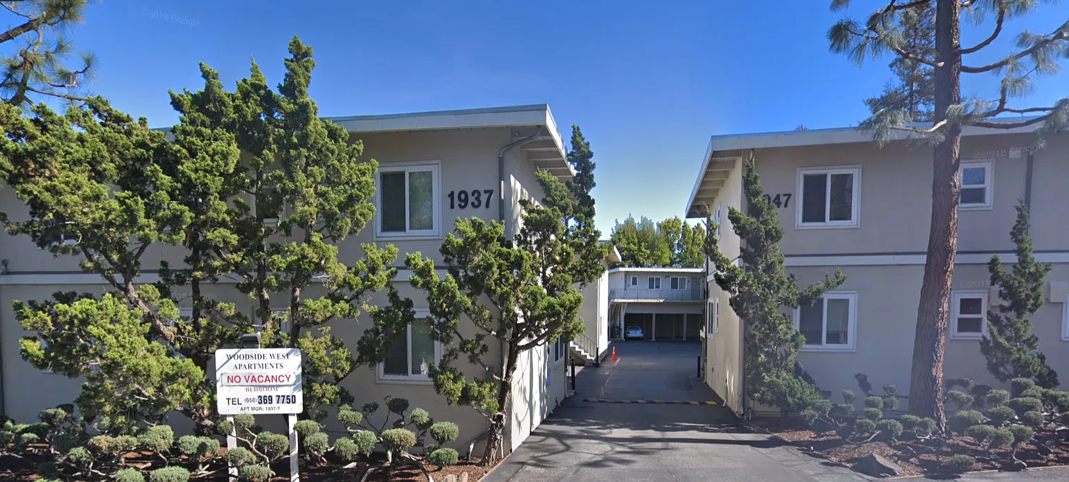 1947 Woodside Rd — Photo 1