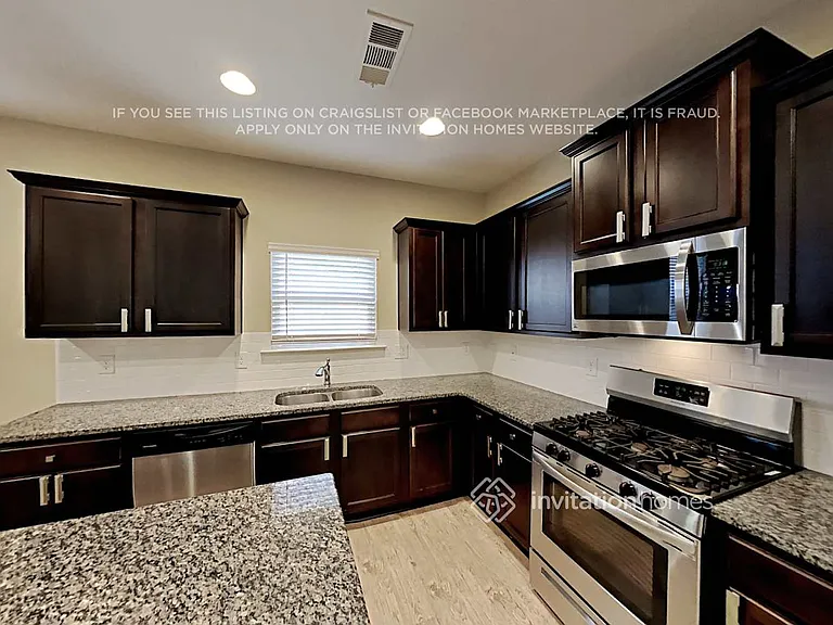 199 Pinnacle Point Ct — Photo 8