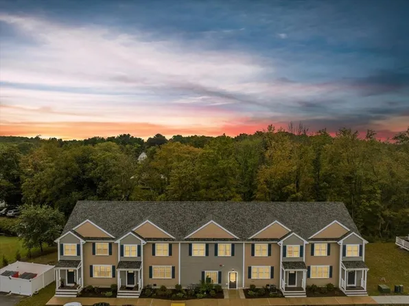 140 N Walker St #322, Taunton, MA 02780