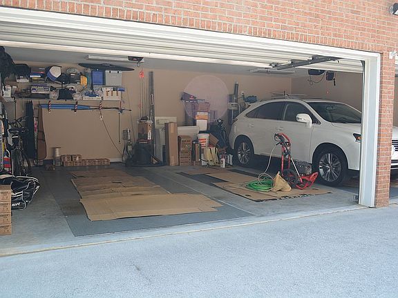 5th image of 311 Willow Walk Ln