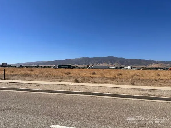 0 Challenger Dr #8, Tehachapi, CA 93561