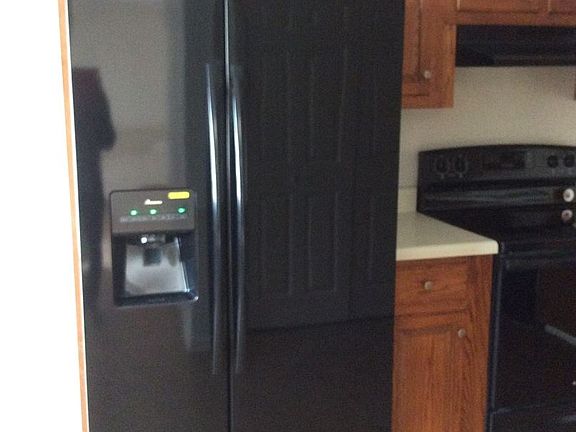 5th image of 822 Iredell St