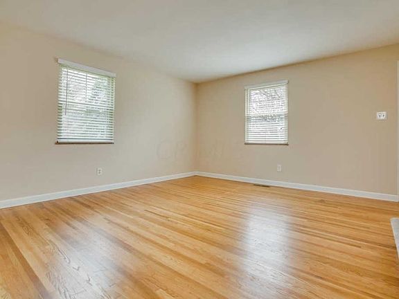 4th image of 1876 Northwest Blvd #1A