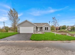 6254 209th St N, Forest Lake, MN 55025