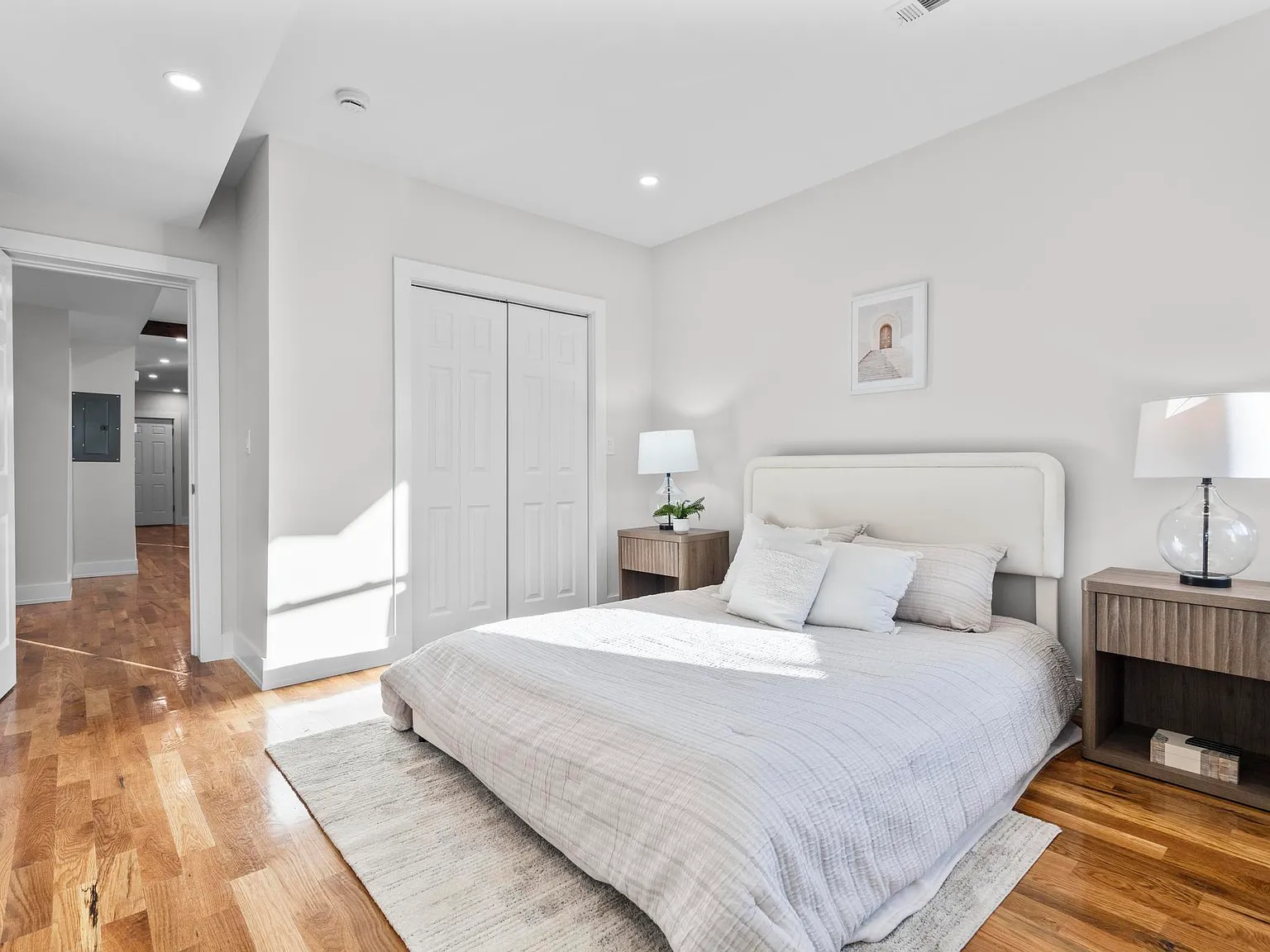 4 bed, 1276 sqft, $2,300 — Photo 3