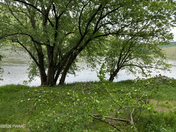 River Rd, Equinunk, PA 18417