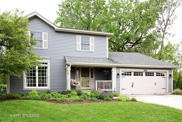 580 Sussex Ln photo 1