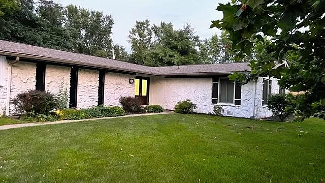 11405 Central Dr W — Photo 1