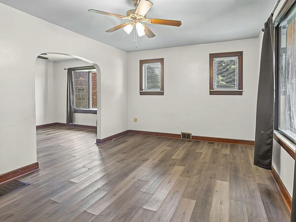 2nd image of 1409 N Charles St #1411
