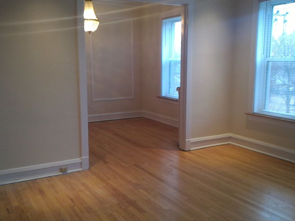 Living room to Dining Room