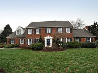 11 Robyn Ln, Doylestown, PA 18901