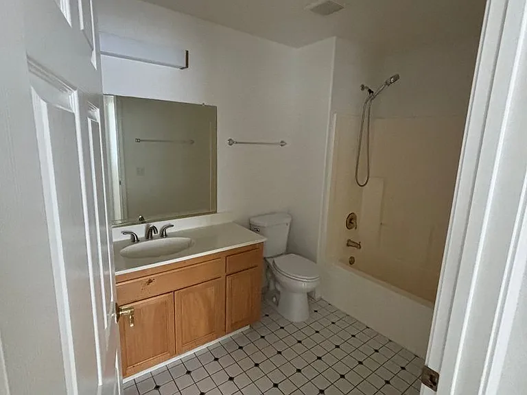 1501 La Esplanada Pl #324 — Photo 13