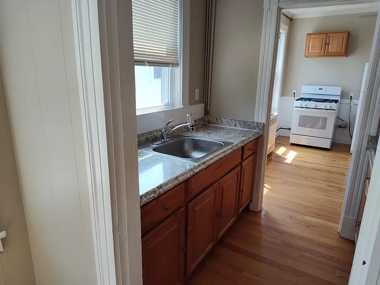 421 Manchester St #3E — Photo 6