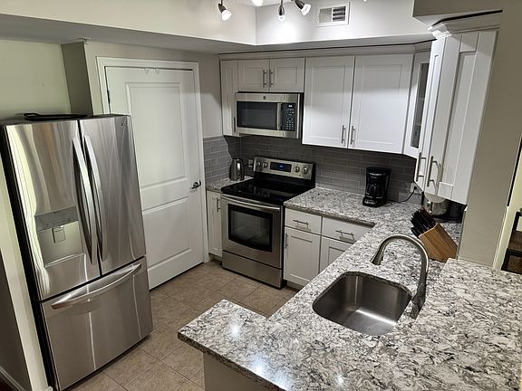 3rd image of 880 N Pollard St APT 225