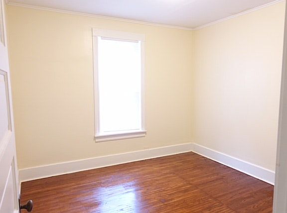 4th image of 222 N Lincoln St