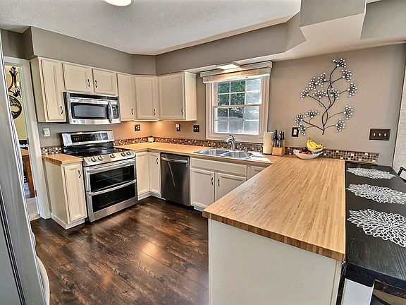 3rd image of 3914 S Connie Dr
