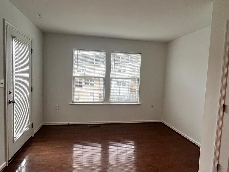 51 Ventura Way — Photo 8