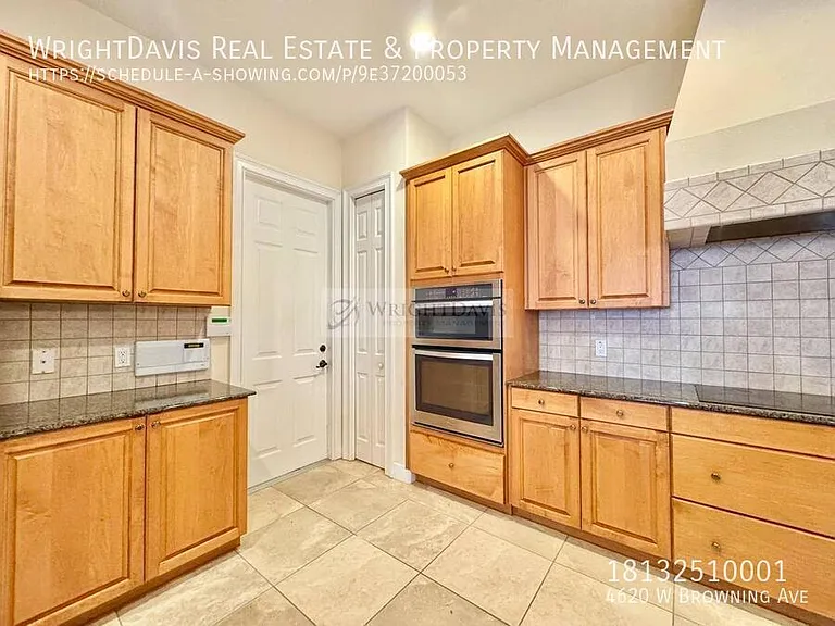 4620 W Browning Ave — Photo 27