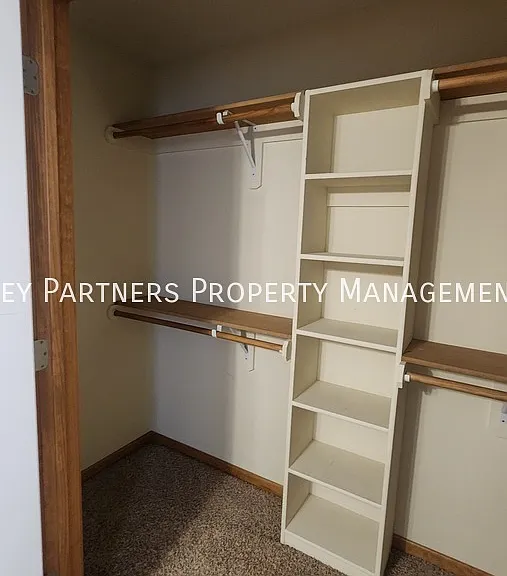 1640 SW Highland Dr — Photo 11
