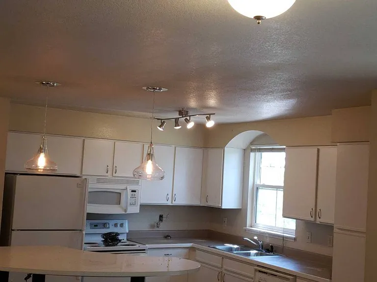 818 City Park Ave #C4 — Photo 7