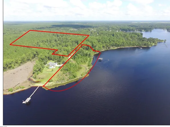 6822 Hilliard St, Southport, FL 32409