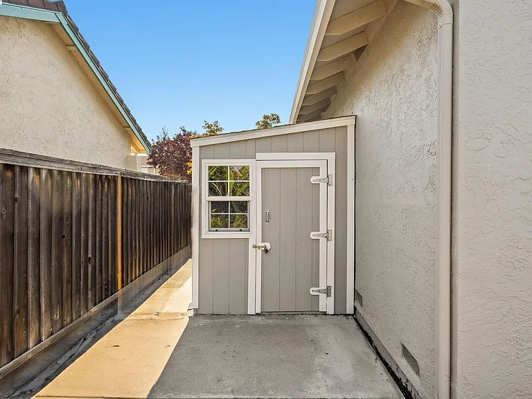 3016 Leger Ct — Photo 17