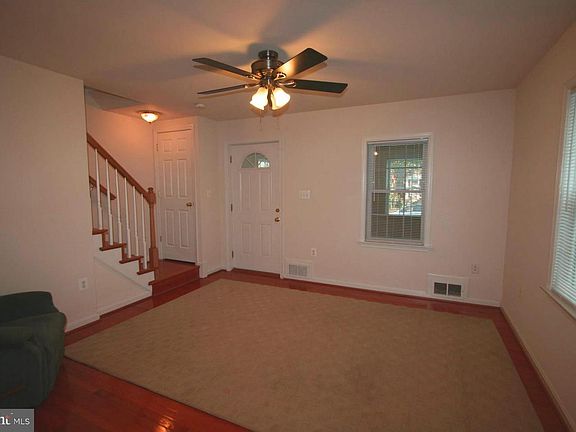 4th image of 2725 Fort Dr