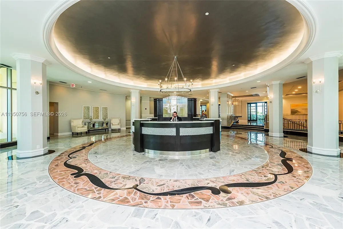 Building Photo - 2501 S Ocean Dr #1122