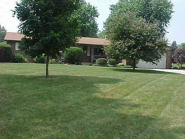 1st image of 119 E Sherry Ln