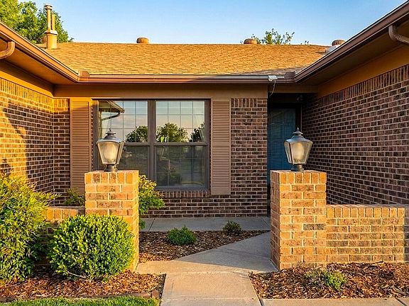 4th image of 4112 Blue Ridge Pl NE