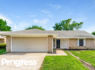 6944 Loma Vista Dr, Fort Worth, TX 76133