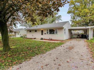 6 Cottonwood St, Bloomington, IL 61701