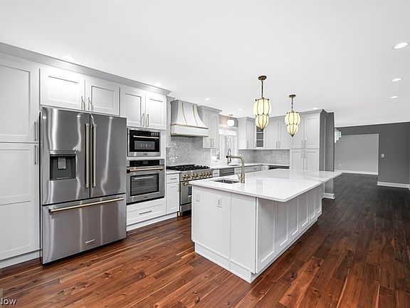 3rd image of 26436 Annesley Rd