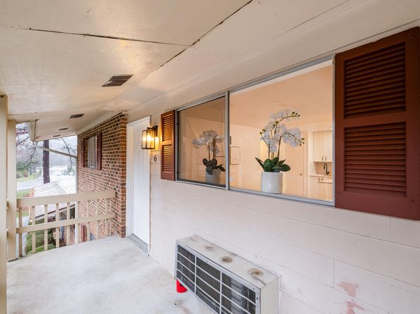 130 S Estes Dr #F-6, Chapel Hill, NC 27514