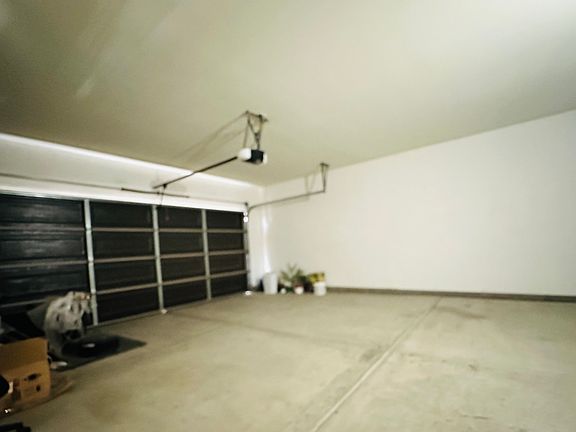 5th image of 84345 Volare Ave