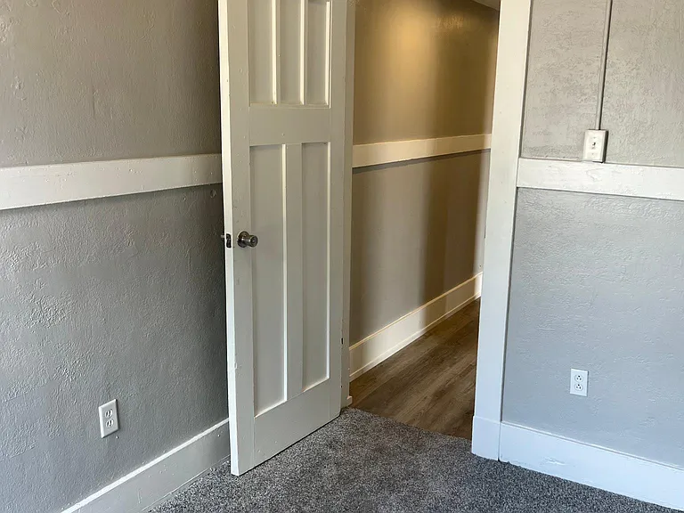 319 N Beatty St #4 — Photo 12