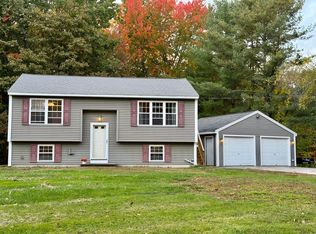 27 Pinkham Dr, Buxton, ME 04093
