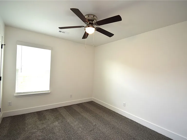 2071 Bluestem Dr — Photo 19