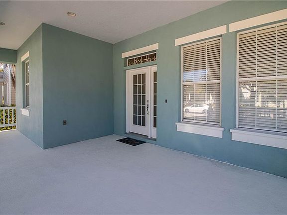 4th image of 412 Manns Harbor Dr