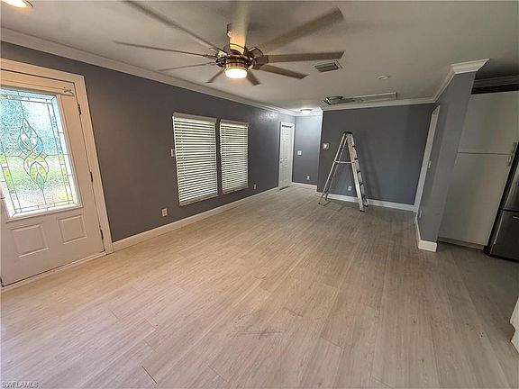 3rd image of 9169 Shaddock Rd E