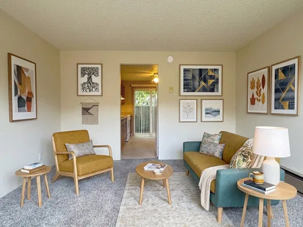 Two Bedroom Ashland Apartment | Available Now!, 1276 Quincy St, Ashland, OR 97520