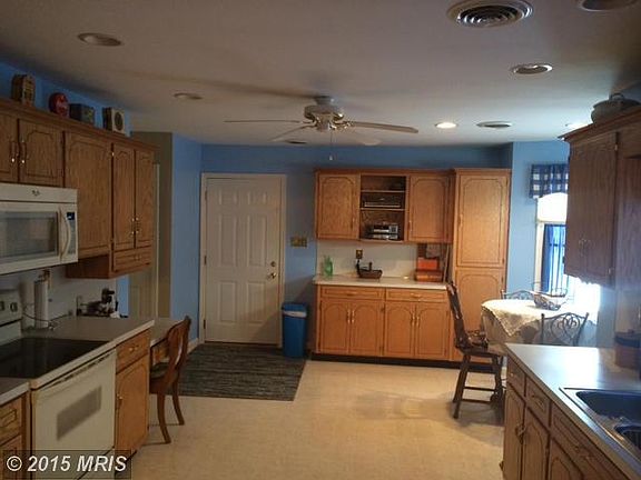4th image of 310 Parkwood Dr