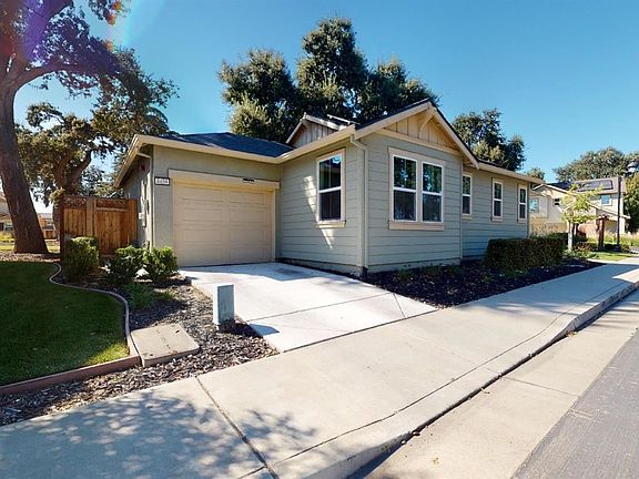 5th image of 4459-4459 Woodbine Dr