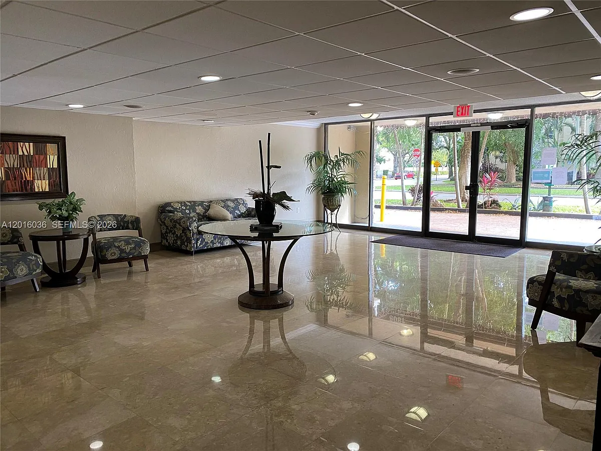 Building Photo - 1805 Sans Souci Blvd #419