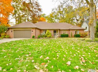 350 Timber Grove Way, Beech Grove, IN 46107