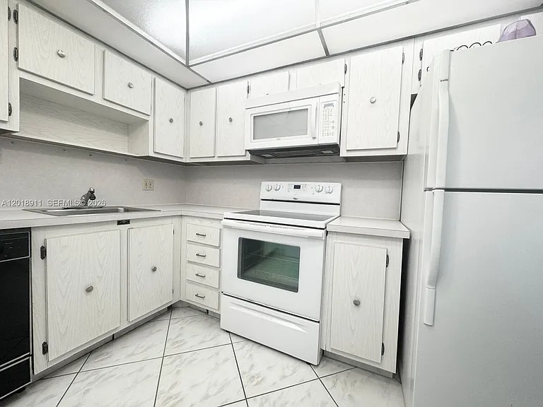 3800 S Ocean Dr #1114 — Photo 6